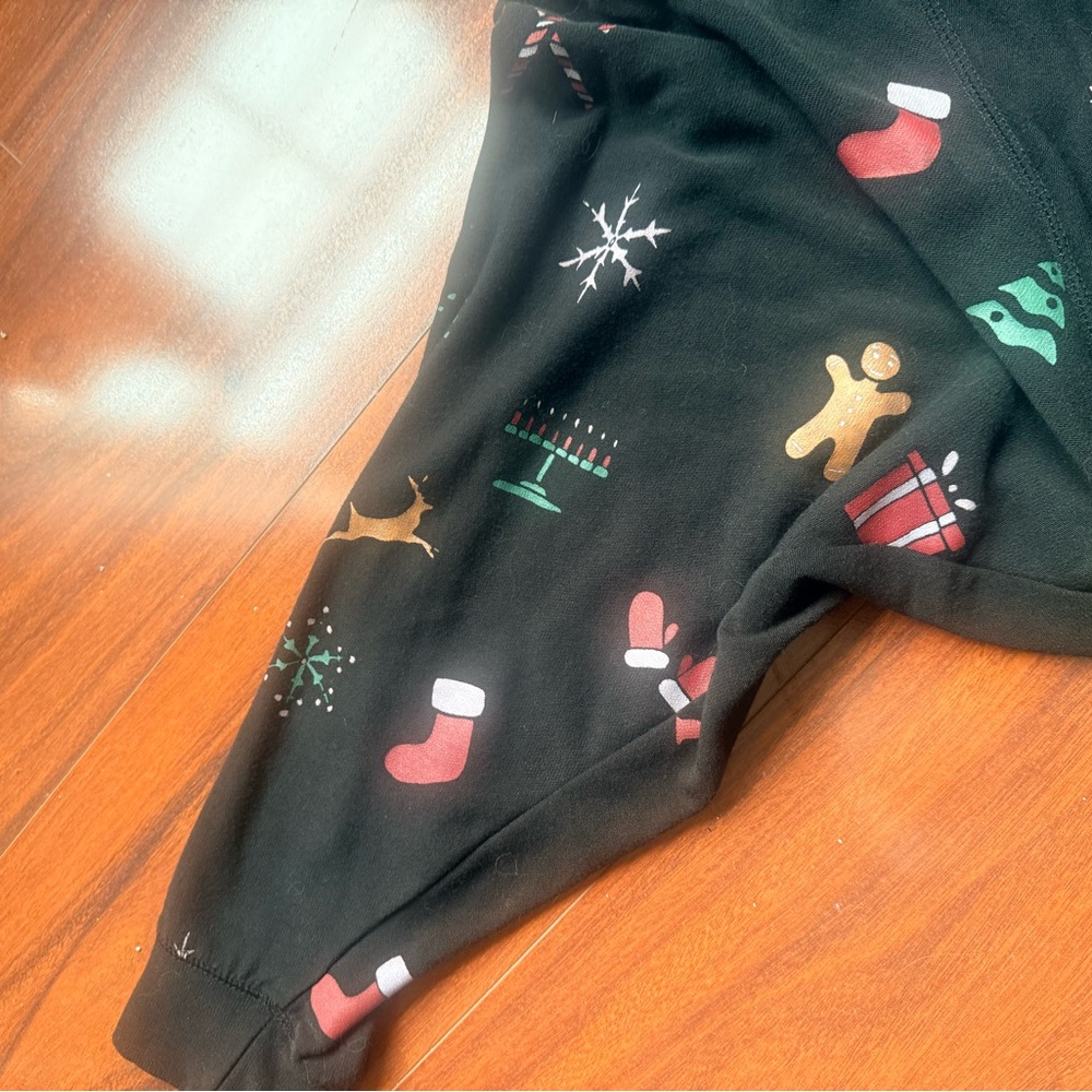 Chaser 🌲 holiday sweatshirt - Picture 3 of 12